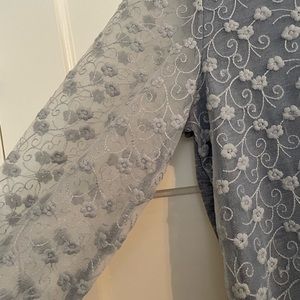 Listicle women’s long sleeve size L